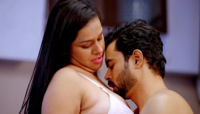 Room Mates Dekhho Hot Hindi Short Film